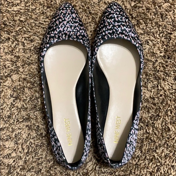 Nine West flats - Picture 1 of 4